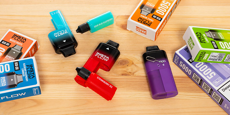 Instaflow 5000: Einheiten mit Nachfüll-Fläschchen auf dem Tisch